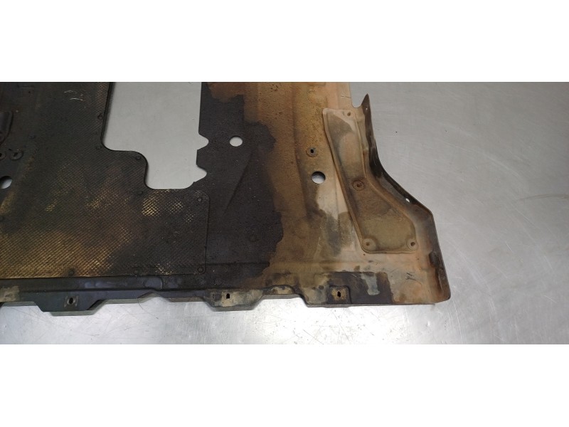 Recambio de cubrecarter para chevrolet cruze lt referencia OEM IAM    Recambio de cubrecarter para chevrolet cruze lt referencia OEM IAM