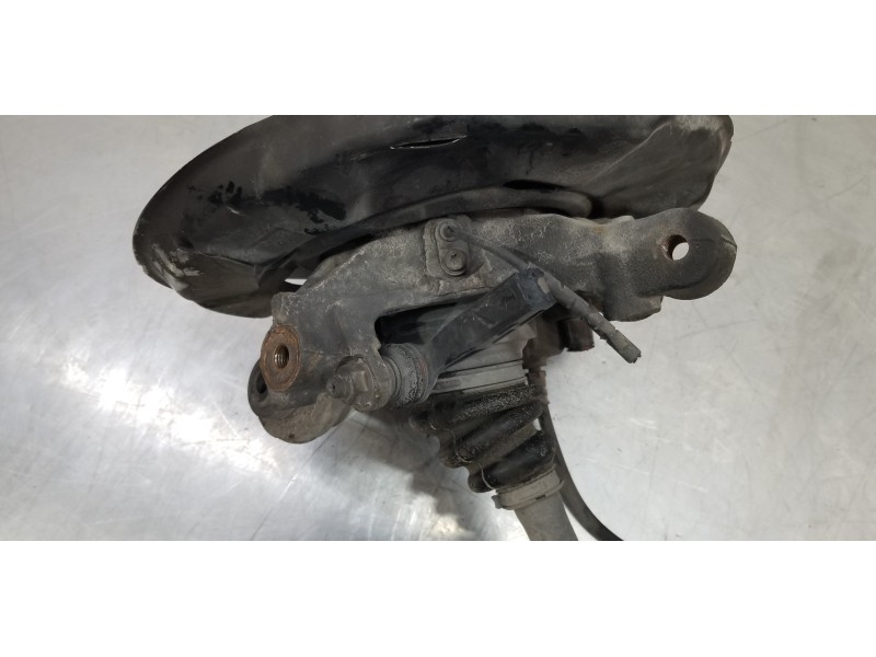 Recambio de mangueta trasera izquierda para bmw serie 1 lim. (f20) 118d xdrive referencia OEM IAM 33326792515  