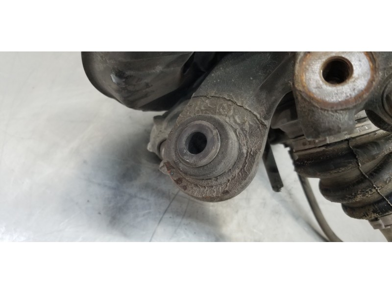 Recambio de mangueta trasera izquierda para bmw serie 1 lim. (f20) 118d xdrive referencia OEM IAM 33326792515  