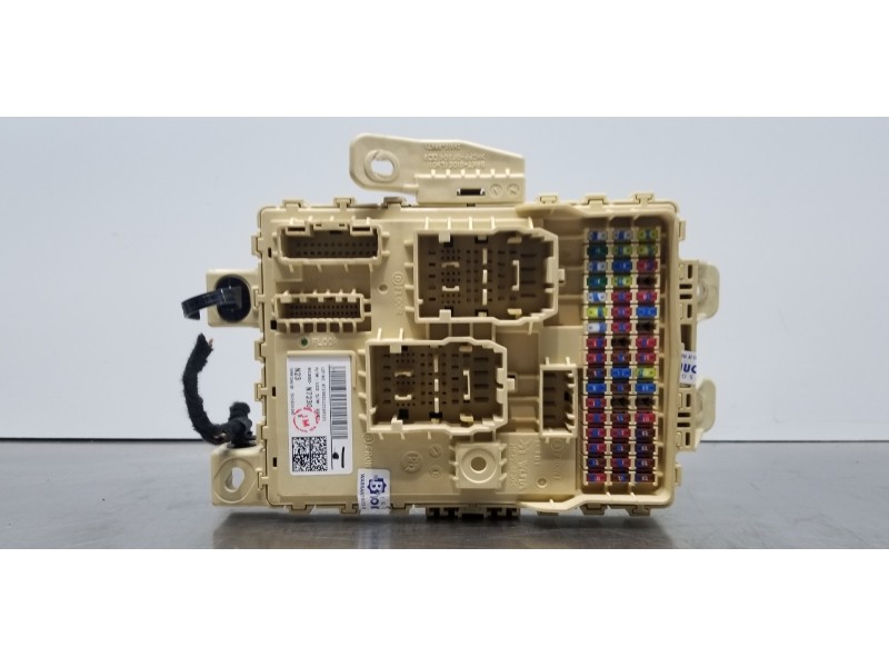 Recambio de caja reles / fusibles para hyundai tucson klass referencia OEM IAM 91950N7230  