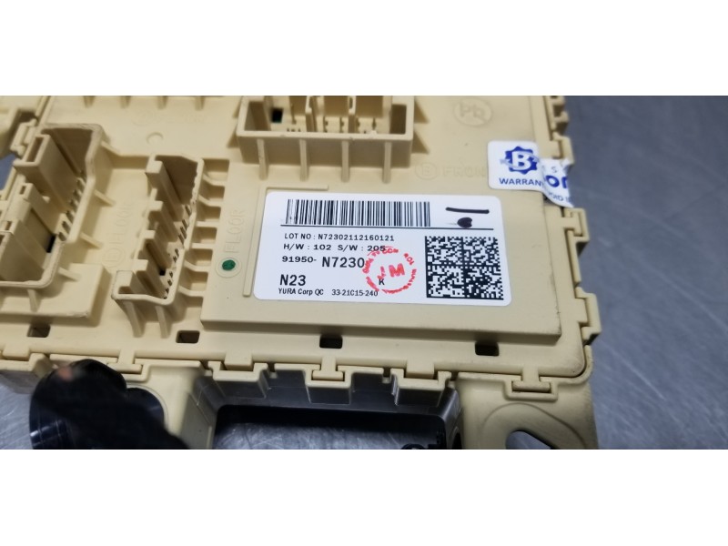 Recambio de caja reles / fusibles para hyundai tucson klass referencia OEM IAM 91950N7230  