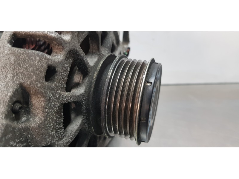 Recambio de alternador para kia carens ( ) business referencia OEM IAM 373002A900  