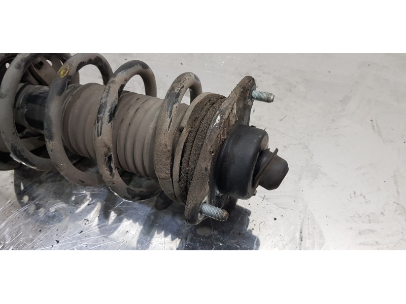 Recambio de amortiguador delantero derecho para kia carens ( ) business referencia OEM IAM 54660A4850  