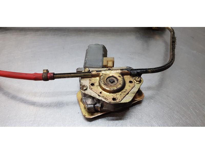 Recambio de elevalunas delantero derecho para mercedes vito (w638) combi 110 d euro 2 (638.174) referencia OEM IAM   