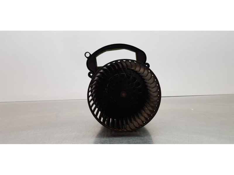 Recambio de motor calefaccion para renault scenic iv edition one referencia OEM IAM 272109102R T911738 