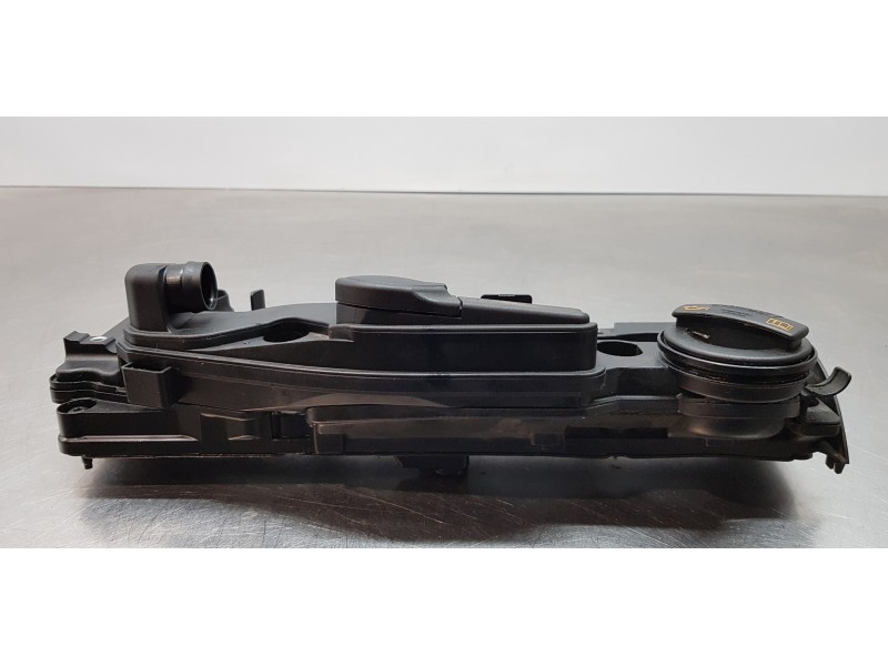 Recambio de tapa balancines para audi a4 ber. (b8) básico referencia OEM IAM 03L103469L   Recambio de tapa balancines para audi a4 ber. (b8) básico referencia OEM IAM 03L103469L