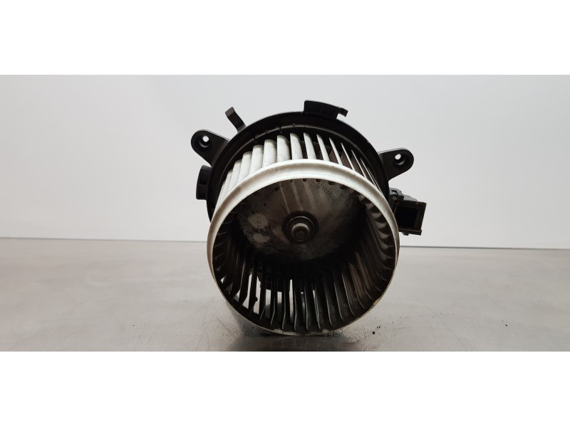 Recambio de motor calefaccion para citroen c4 grand picasso feel referencia OEM IAM 1609690280  