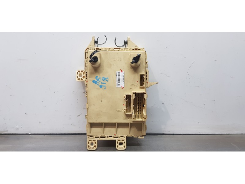 Recambio de caja reles / fusibles para kia carens ( ) business referencia OEM IAM 91950A4510  