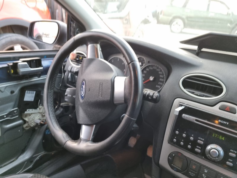 ford focus berlina (cap) del año 2005