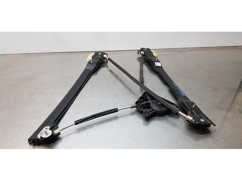 Recambio de elevalunas delantero derecho para volkswagen caddy furgón/kombi kombi referencia OEM IAM 2K5837462   Recambio de elevalunas delantero derecho para volkswagen caddy furgón/kombi kombi referencia OEM IAM 2K5837462