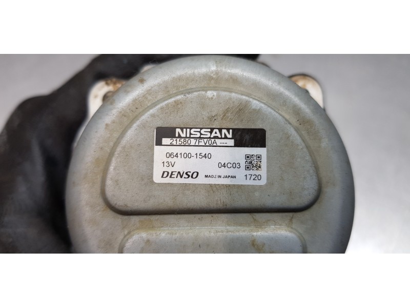 Recambio de bomba agua para nissan x-trail (t32) acenta 4x4 referencia OEM IAM 215807FV0A  