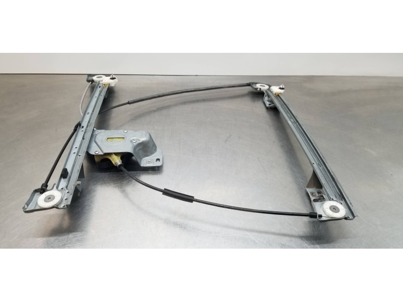 Recambio de elevalunas delantero derecho para renault kangoo profesional referencia OEM IAM 807207012R   Recambio de elevalunas delantero derecho para renault kangoo profesional referencia OEM IAM 807207012R