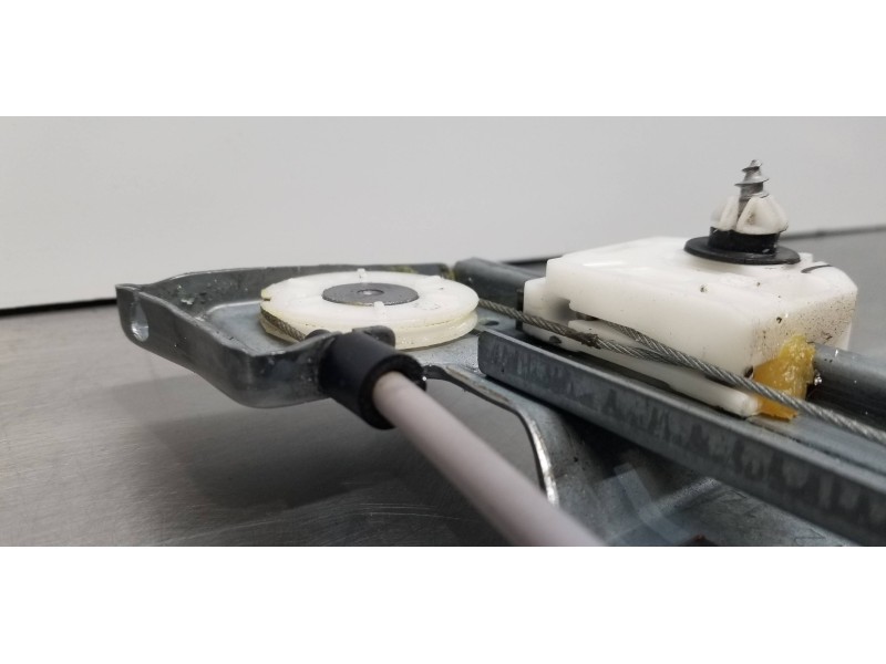 Recambio de elevalunas delantero derecho para renault kangoo profesional referencia OEM IAM 807207012R   Recambio de elevalunas delantero derecho para renault kangoo profesional referencia OEM IAM 807207012R