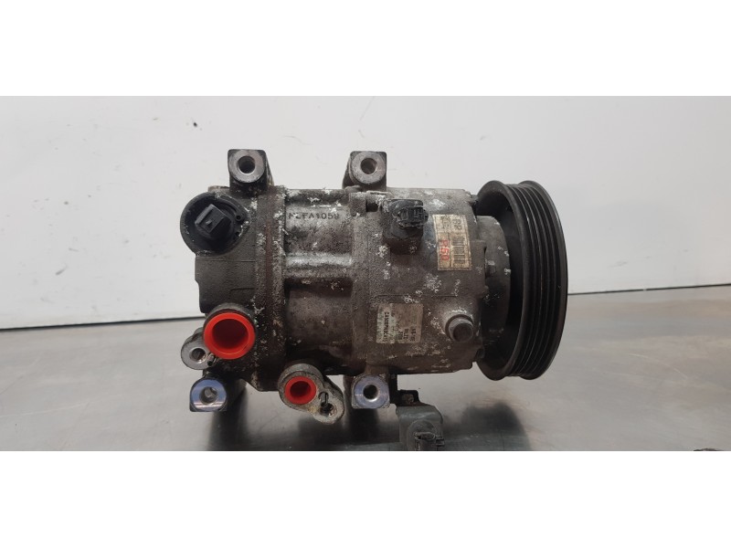 Recambio de compresor aire acondicionado para kia carens ( ) business referencia OEM IAM 97701A4500  