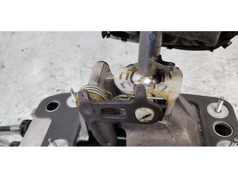 Recambio de palanca cambio para volkswagen caddy furgón/kombi kombi referencia OEM IAM 1T0711049BD   Recambio de palanca cambio para volkswagen caddy furgón/kombi kombi referencia OEM IAM 1T0711049BD