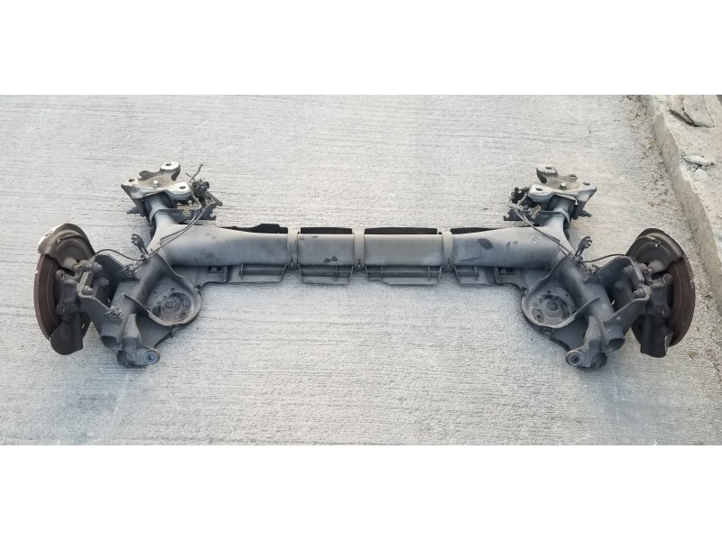 Recambio de puente trasero para renault scenic iv edition one referencia OEM IAM 555017273R  