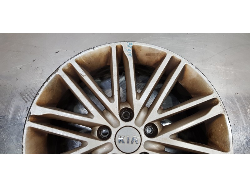 Recambio de llanta para kia carens ( ) business referencia OEM IAM 52910A4750  