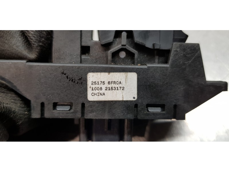 Recambio de freno de mano electrico para nissan x-trail (t32) acenta 4x4 referencia OEM IAM 251756FR0A  