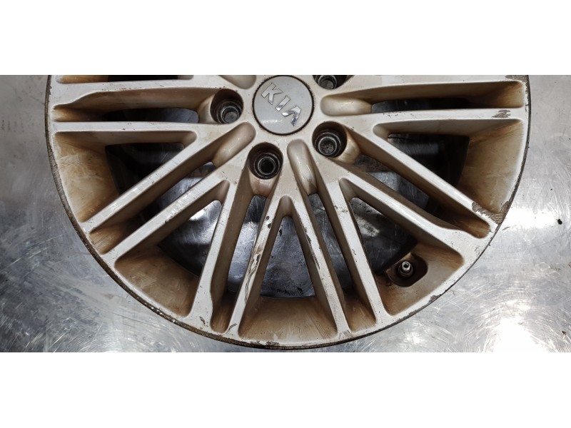 Recambio de llanta para kia carens ( ) business referencia OEM IAM 52910A4750  