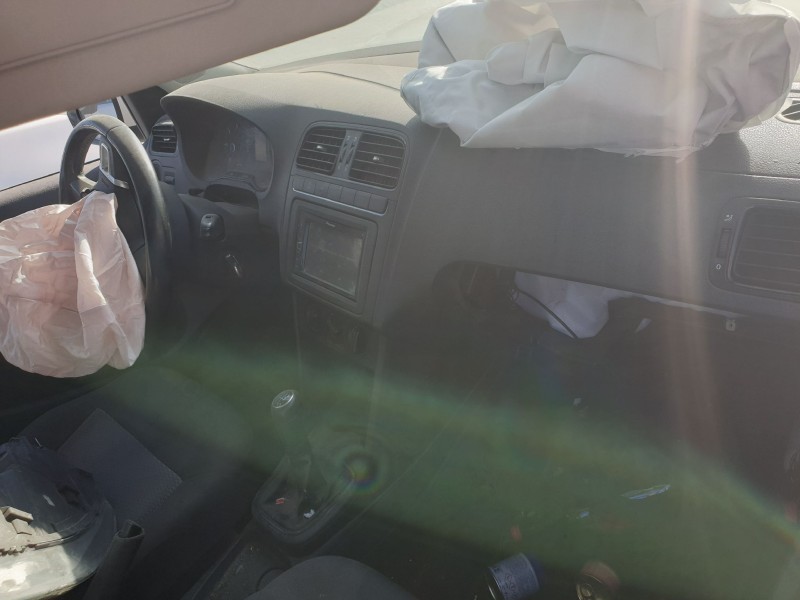 volkswagen polo (6r1) del año 2009