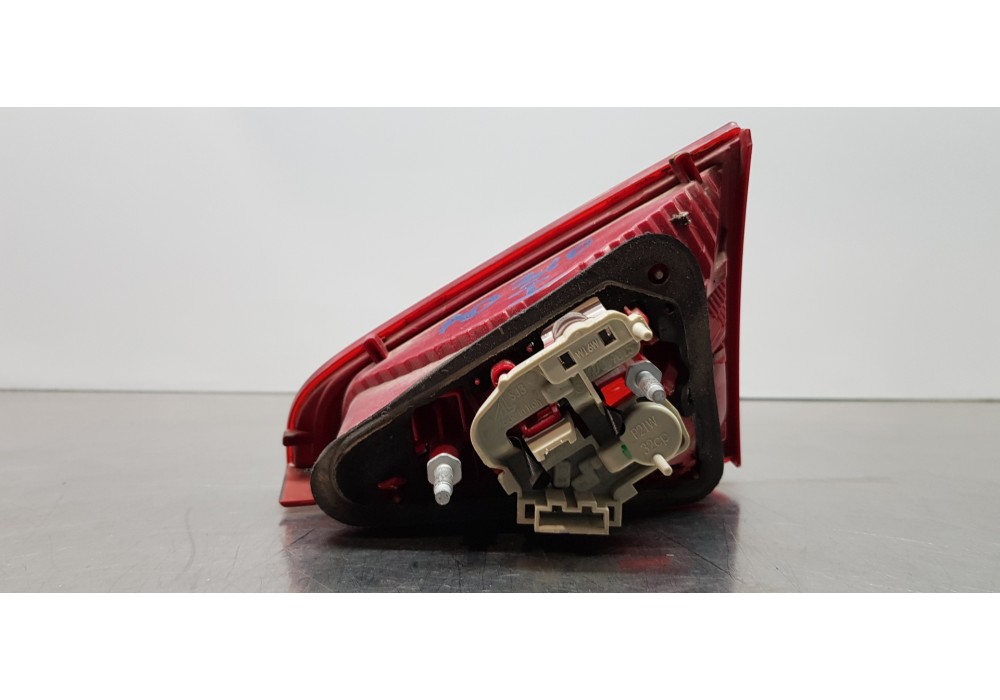 Recambio de piloto trasero izquierdo interior para audi a5 coupe (8t) 2.7 tdi referencia OEM IAM 8T0945093   Recambio de piloto trasero izquierdo interior para audi a5 coupe (8t) 2.7 tdi referencia OEM IAM 8T0945093