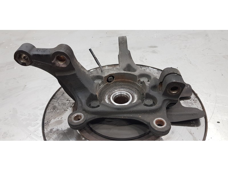 Recambio de mangueta delantera derecha para kia carens ( ) business referencia OEM IAM 51716A4500  