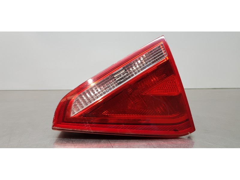 Recambio de piloto trasero derecho interior para audi a5 coupe (8t) 2.7 tdi referencia OEM IAM 8T0945094   Recambio de piloto trasero derecho interior para audi a5 coupe (8t) 2.7 tdi referencia OEM IAM 8T0945094