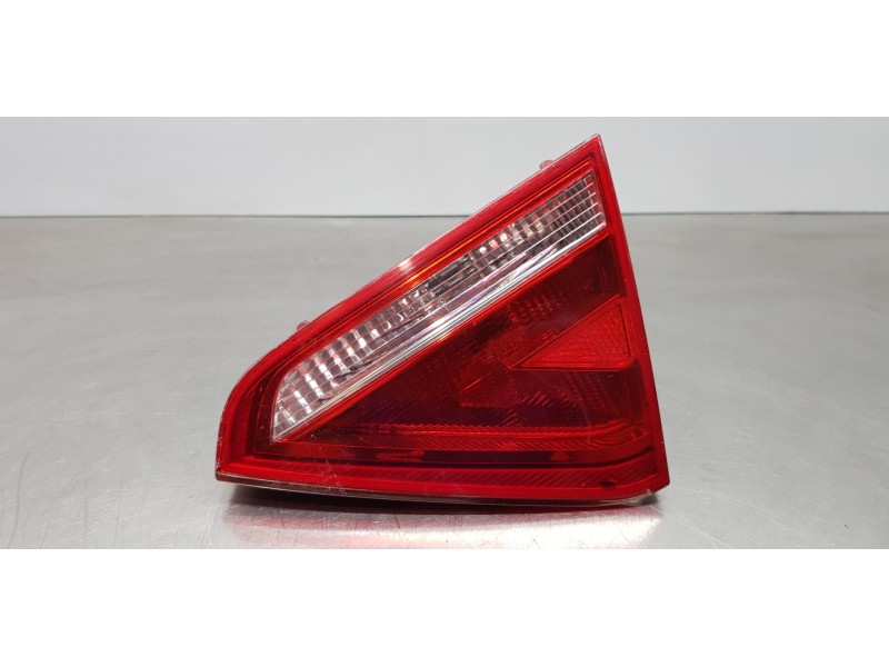 Recambio de piloto trasero derecho interior para audi a5 coupe (8t) 2.7 tdi referencia OEM IAM 8T0945094   Recambio de piloto trasero derecho interior para audi a5 coupe (8t) 2.7 tdi referencia OEM IAM 8T0945094