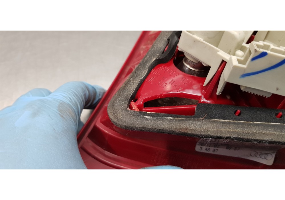 Recambio de piloto trasero derecho interior para audi a5 coupe (8t) 2.7 tdi referencia OEM IAM 8T0945094   Recambio de piloto trasero derecho interior para audi a5 coupe (8t) 2.7 tdi referencia OEM IAM 8T0945094