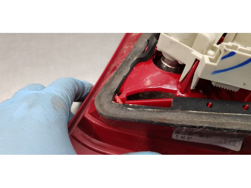 Recambio de piloto trasero derecho interior para audi a5 coupe (8t) 2.7 tdi referencia OEM IAM 8T0945094   Recambio de piloto trasero derecho interior para audi a5 coupe (8t) 2.7 tdi referencia OEM IAM 8T0945094