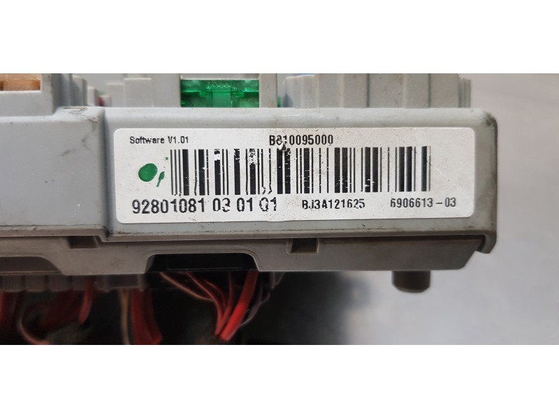 Recambio de caja reles / fusibles para bmw serie 1 berlina (e81/e87) 118i referencia OEM IAM 6906613   Recambio de caja reles / fusibles para bmw serie 1 berlina (e81/e87) 118i referencia OEM IAM 6906613