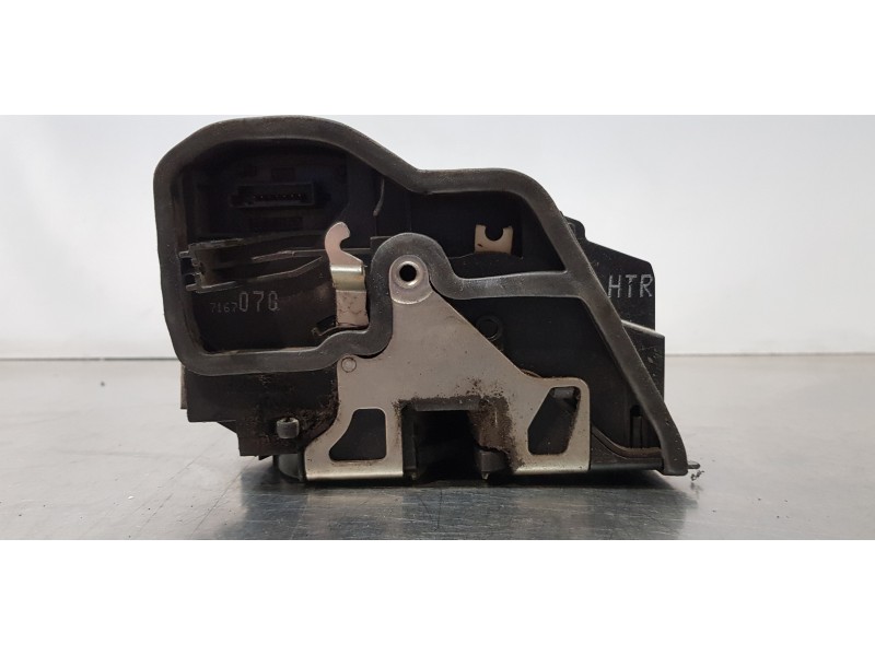Recambio de cerradura puerta trasera derecha para bmw serie 1 berlina (e81/e87) 118i referencia OEM IAM 7167070   Recambio de cerradura puerta trasera derecha para bmw serie 1 berlina (e81/e87) 118i referencia OEM IAM 7167070