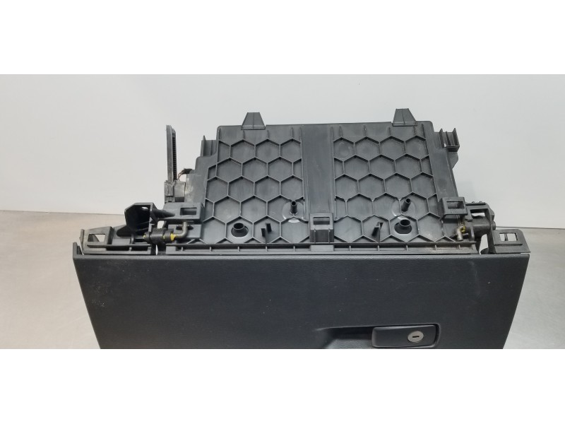 Recambio de guantera para bmw serie x1 (f48) sdrive18d referencia OEM IAM 51166965758  