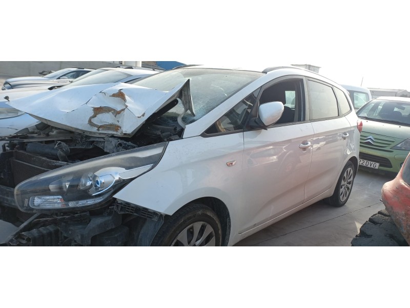 kia carens ( ) del año 2023