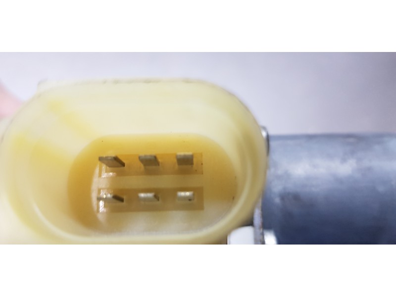 Recambio de elevalunas delantero derecho para bmw serie 1 berlina (e81/e87) 118i referencia OEM IAM 6927028   Recambio de elevalunas delantero derecho para bmw serie 1 berlina (e81/e87) 118i referencia OEM IAM 6927028