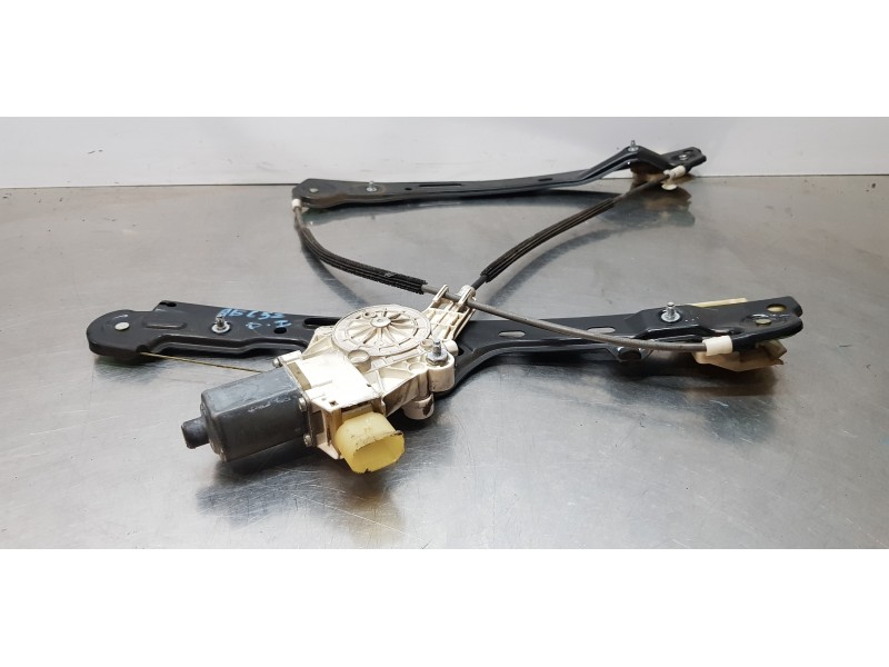 Recambio de elevalunas delantero izquierdo para bmw serie 1 berlina (e81/e87) 118i referencia OEM IAM 6927027   Recambio de elevalunas delantero izquierdo para bmw serie 1 berlina (e81/e87) 118i referencia OEM IAM 6927027