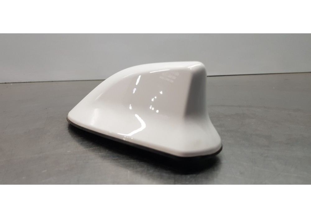 Recambio de antena para toyota corolla touring sports (e21) hybrid advance referencia OEM IAM 867600D010  