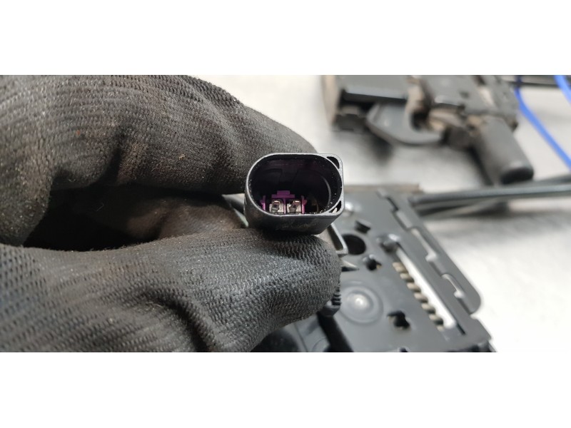 Recambio de cerradura capot para skoda kodiaq style 4x4 referencia OEM IAM 565823509  