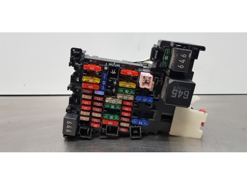 Recambio de caja reles / fusibles para skoda kodiaq style 4x4 referencia OEM IAM 5Q0937615C  