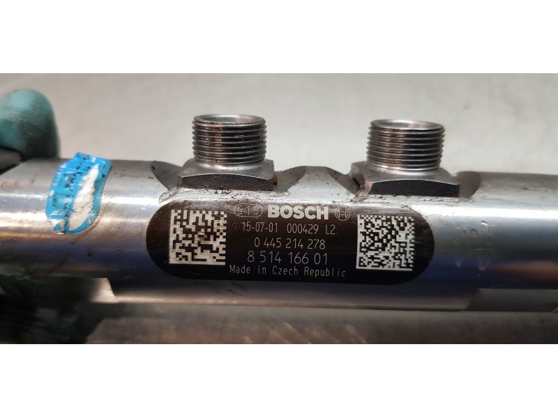 Recambio de rampa inyectora para toyota avensis touring sports executive referencia OEM IAM 23810WA020 8514166 0445214278