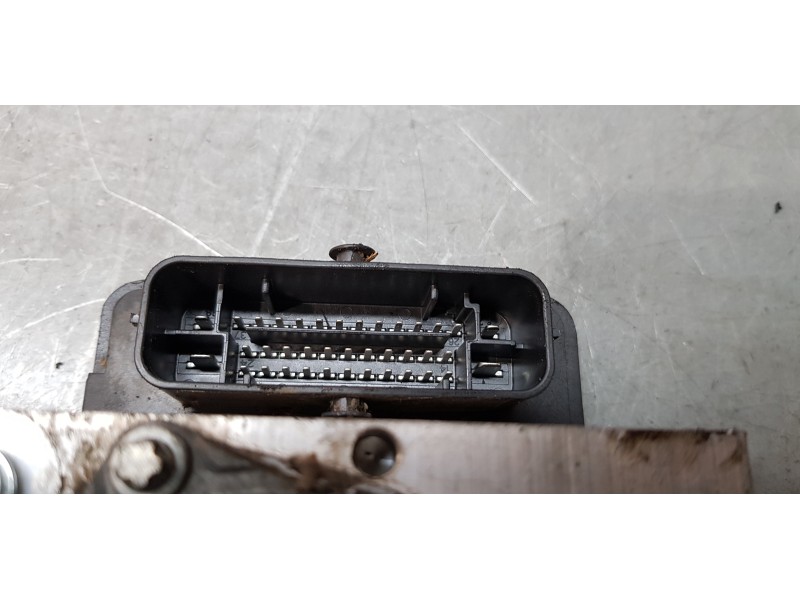 Recambio de abs para iveco daily caja cerrada furgón 3.5 t referencia OEM IAM 5801815699  