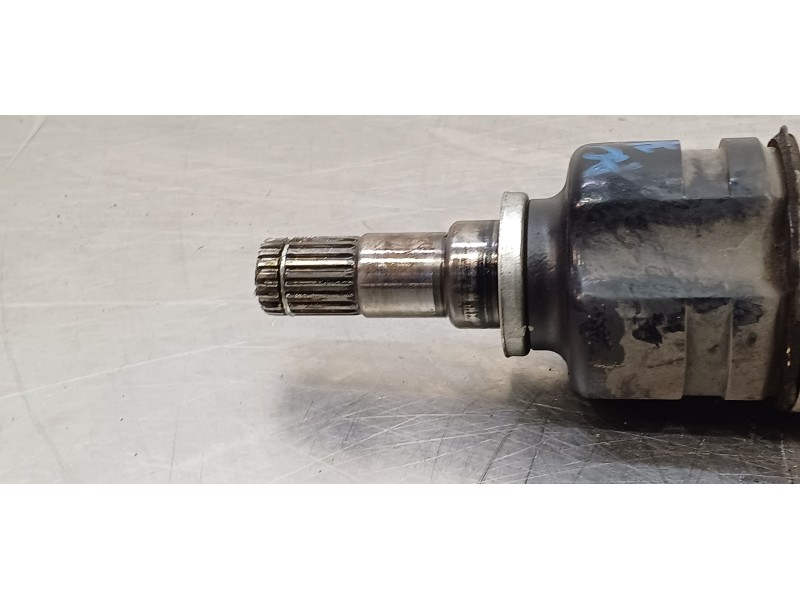 Recambio de transmision delantera derecha para toyota verso life referencia OEM IAM 434100F031  