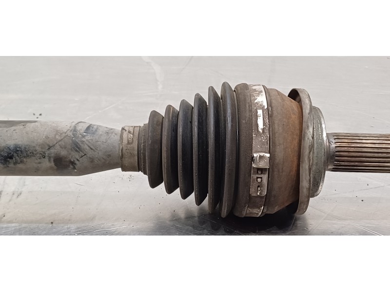 Recambio de transmision delantera derecha para toyota verso life referencia OEM IAM 434100F031  