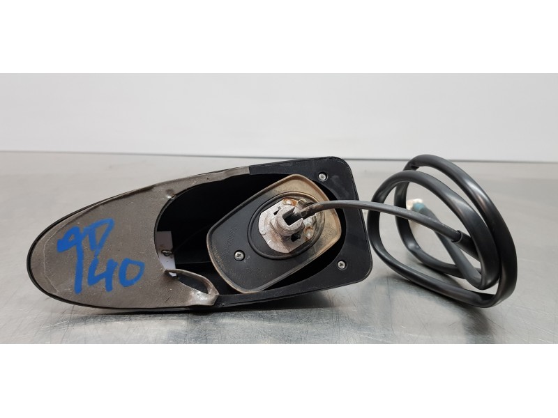 Recambio de antena para toyota yaris hybrid active referencia OEM IAM 863000D220  