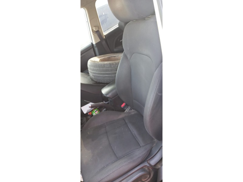 kia carens ( ) del año 2023