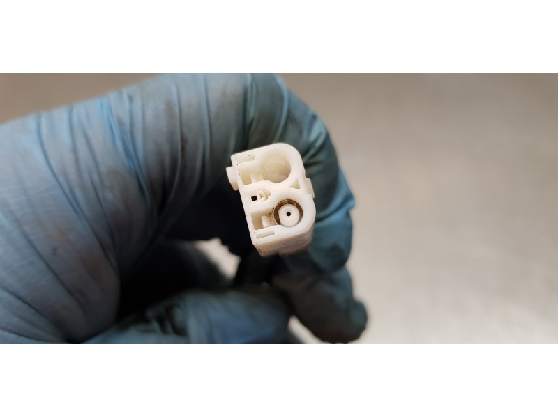 Recambio de antena para toyota yaris hybrid active referencia OEM IAM 863000D220  