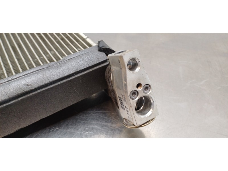 Recambio de evaporador aire acondicionado para toyota yaris hybrid active referencia OEM IAM 885010D310 75004540 