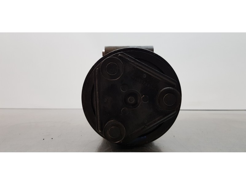 Recambio de compresor aire acondicionado para ford mondeo berlina (ge) ambiente referencia OEM IAM 1440714 R21BYU19D629AA  Recambio de compresor aire acondicionado para ford mondeo berlina (ge) ambiente referencia OEM IAM 1440714 R21BYU19D629AA