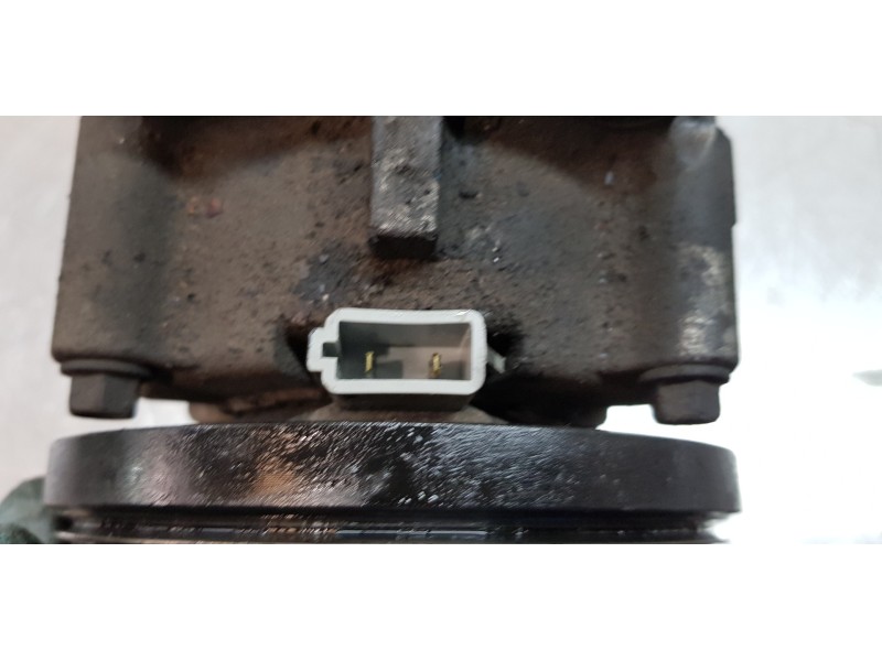 Recambio de compresor aire acondicionado para ford mondeo berlina (ge) ambiente referencia OEM IAM 1440714 R21BYU19D629AA  Recambio de compresor aire acondicionado para ford mondeo berlina (ge) ambiente referencia OEM IAM 1440714 R21BYU19D629AA