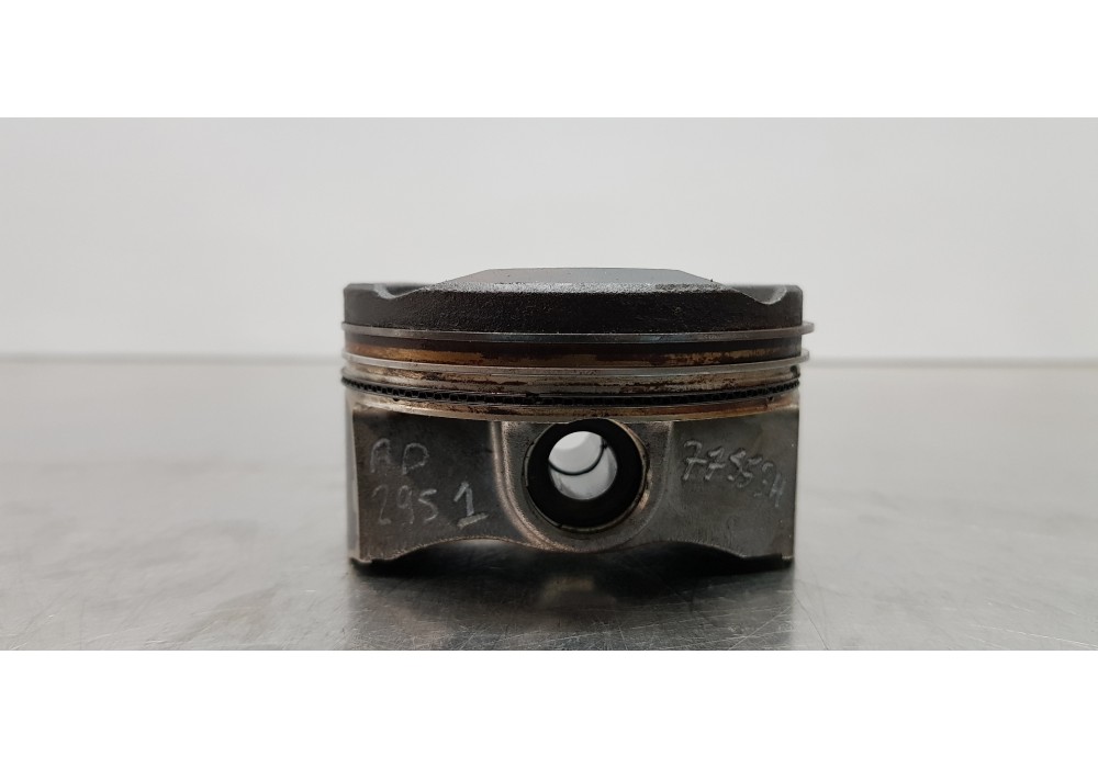 Recambio de piston para toyota corolla touring sports (e21) hybrid advance referencia OEM IAM 1310124050  